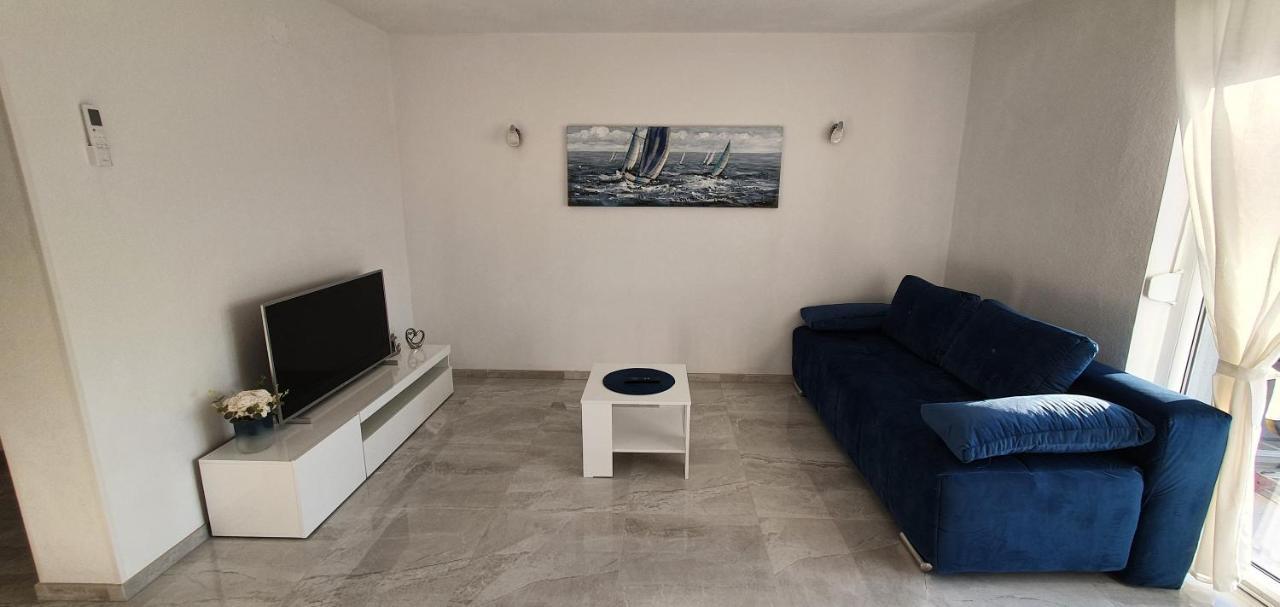 Apartmani Naomi&Leo Сень Екстер'єр фото