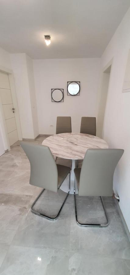 Apartmani Naomi&Leo Сень Екстер'єр фото