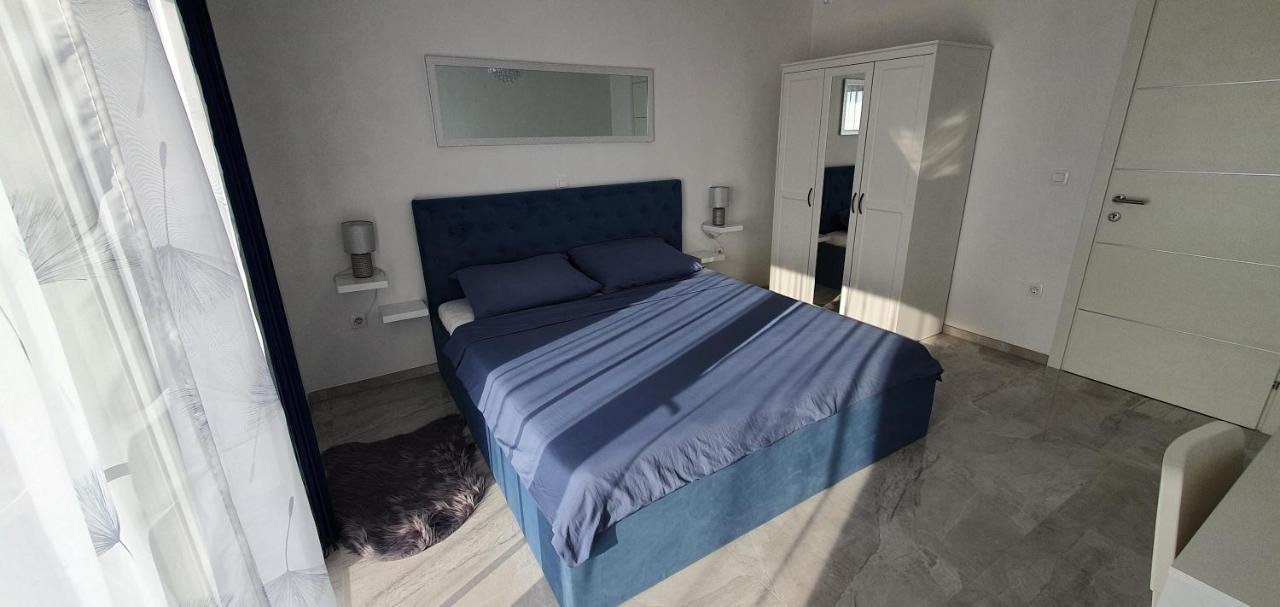 Apartmani Naomi&Leo Сень Екстер'єр фото