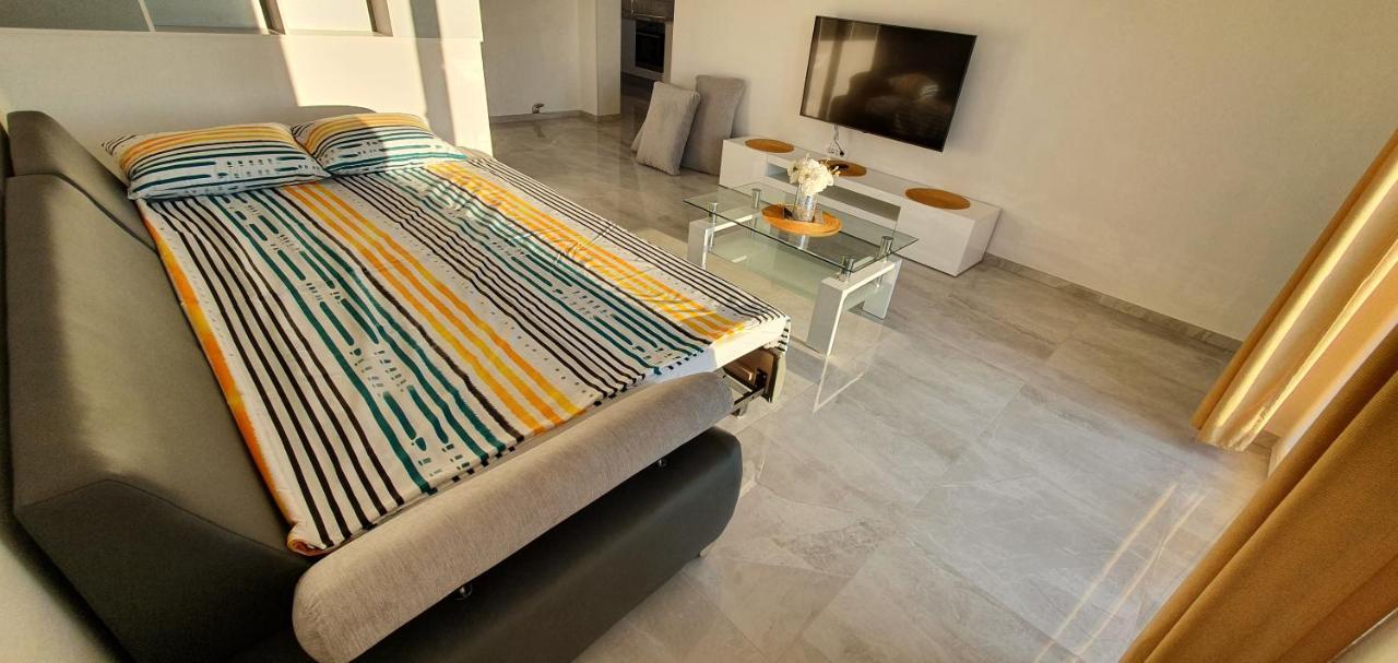 Apartmani Naomi&Leo Сень Екстер'єр фото
