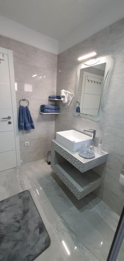 Apartmani Naomi&Leo Сень Екстер'єр фото